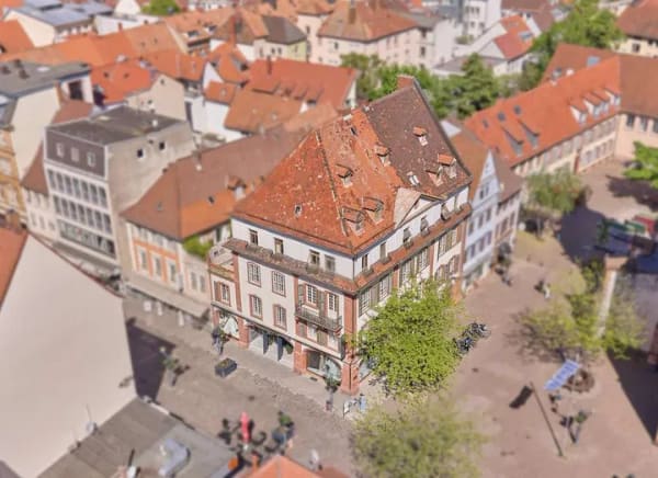 Immobilie in Landau in der Pfalz - ++ Großzügige und helle 5 ZKB + 1 ZKB im 3.OG in historischem Anwesen LD-Zentrum ! ++ - Bild 2
