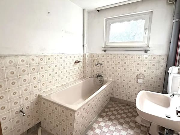 Immobilie in Reinheim - Märchenhaftes Potential! MFH - teilweise noch im Dornröschenschlaf - in ruhiger Lage von Reinheim - Bild 3