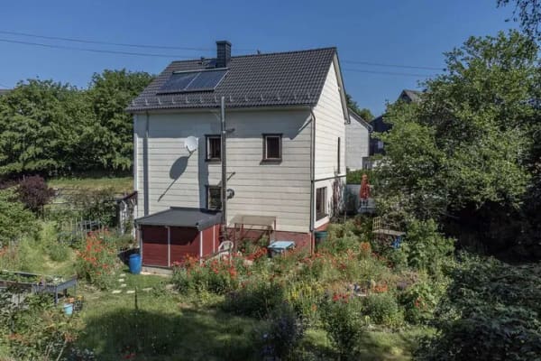 Immobilie in Freudenberg - Gemütliches, modernisiertes Haus mit idyllischem Naturgarten - Bild 0