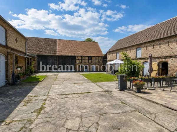 Immobilie in Beelitz - LANDLEBEN MIT CHARAKTER - viel Raum für Familie & berufl. Tätigkeiten unter einem Dach in Beelitz - Bild 1