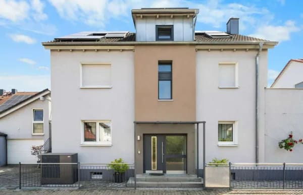 Immobilie in Karlstein am Main - MODERN. AUFGETEILT. VIELSEITIG - MFH mit bis zu fünf Einheiten. Perfekt für Familien und Anleger. - Bild 0