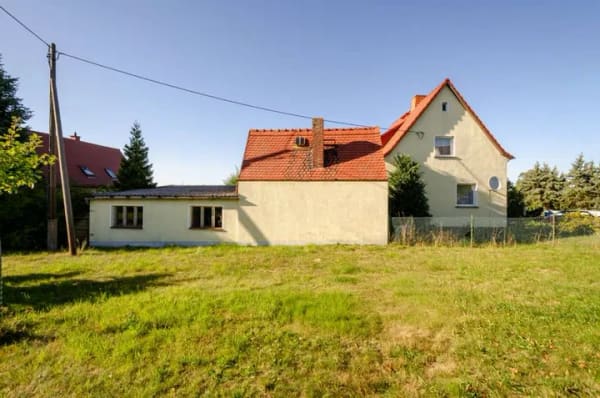 Immobilie in Großpostwitz/O.L. - Budestecy - Charmantes "Haus statt Wohnung": Kompaktes 30er-Jahre-Siedlungshaus mit Ausblick auf Bautzen - Bild 1
