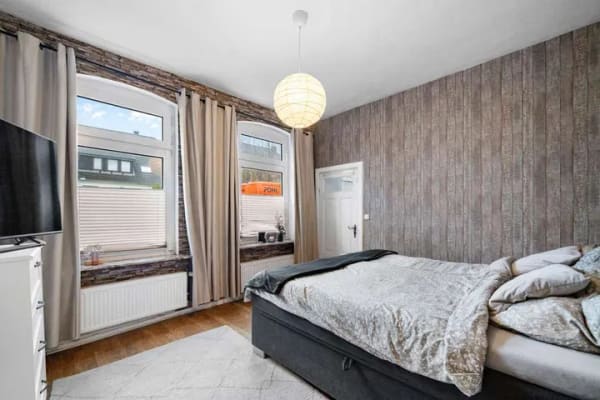 Immobilie in Hohenwestedt - Wohnen, vermieten oder kombinieren – großzügiges Haus mit historischem Charme - Bild 3