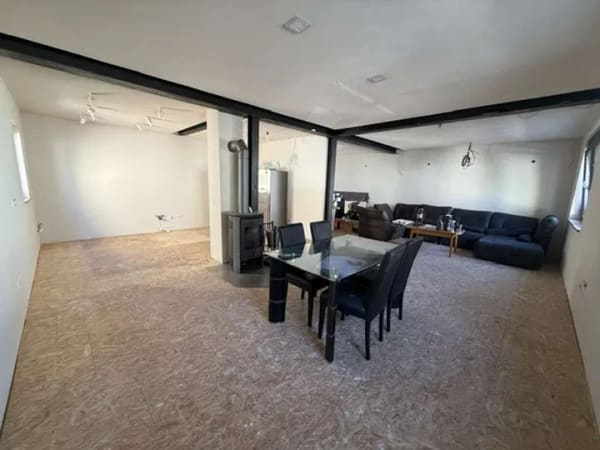 Immobilie in Waghäusel - Gepflegtes Zweifamilienhaus mit Garage, Scheune, Garten und Ausbaupotenzial - Bild 0