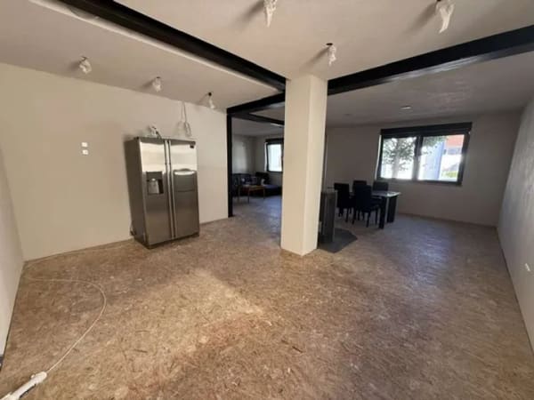 Immobilie in Waghäusel - Gepflegtes Zweifamilienhaus mit Garage, Scheune, Garten und Ausbaupotenzial - Bild 2