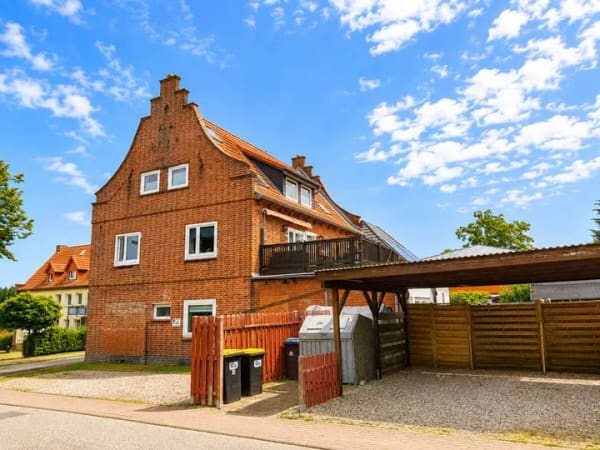 Immobilie in Heiligenhafen - Rotes Backsteinhaus an sonniger Straße
4-FH als Kapitalanlage - Bild 4