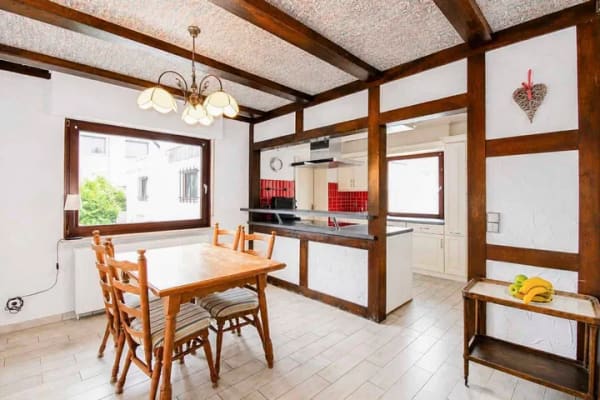 Immobilie in Rullstorf - Solide vermietet mit Perspektive: Einfamilienhaus auf 832 m² Grundstück in Scharnebeck - Bild 1
