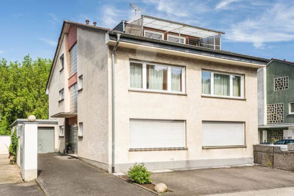 Immobilie in Bornheim - Schöne 4-Zimmer-Eigentumswohnung mit Balkon und Stellplatz! - Bild 0