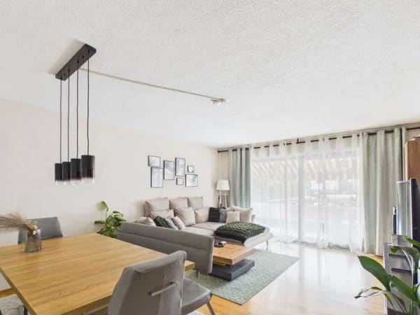 Immobilie in Oberasbach - Großzügige 4-Zimmer-Wohnung mit 119 m², Loggia und Tiefgaragenstellplatz in Oberasbach - Bild 1