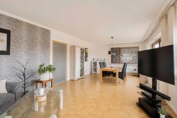 Immobilie in Hohnstorf (Elbe) - Elbblick inklusive - großzügiges Zuhause mit vermieteter Einliegerwohnung - Bild 3