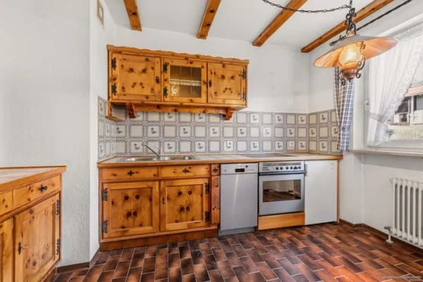 Immobilie in Oberhaching - GEORGI: Lichtdurchflutetes Reihenmittelhaus mit sonniger Südterrasse in ruhiger Lage - Bild 2