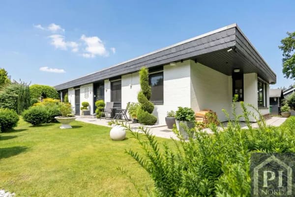 Immobilie in Altenholz - Großzügiger Flachdachbungalow in Altenholz-Klausdorf - Bild 0