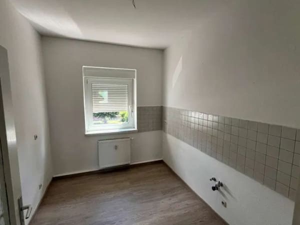 Immobilie in Borna - 3 Raum  +  Garage perfekt für Eigennutzer - Bild 4