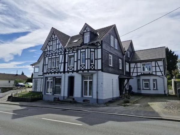 Immobilie in Wiehl - Wiehl Drabenderhöhe: sanierte & profitable Kapitalanlage mit Denkmalschutz - Bild 0