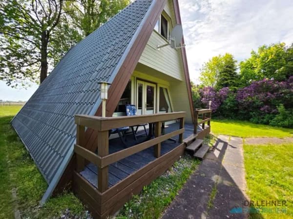 Immobilie in Kröslin - Dr. Lehner Immobilien NB - 
Ferienhaus mit großem Grundstück an der  Ostsee - Bild 2
