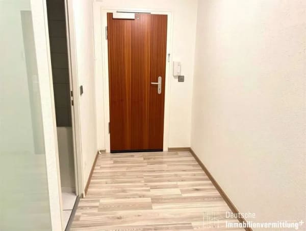 Immobilie in Uetersen - Helles Wohnen mit Weitblick – bezugsfreie 2,5-Zimmer-Eigentumswohnung in Westausrichtung - Bild 2