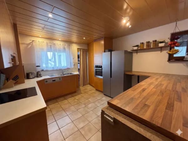 Immobilie in Neckarwestheim - Gemütliches Einfamilienhaus mit Einliegerwohnung in zentraler Lage  - Bild 3