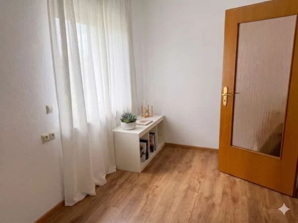 Immobilie in Neckarwestheim - Gemütliches Einfamilienhaus mit Einliegerwohnung in zentraler Lage  - Bild 4