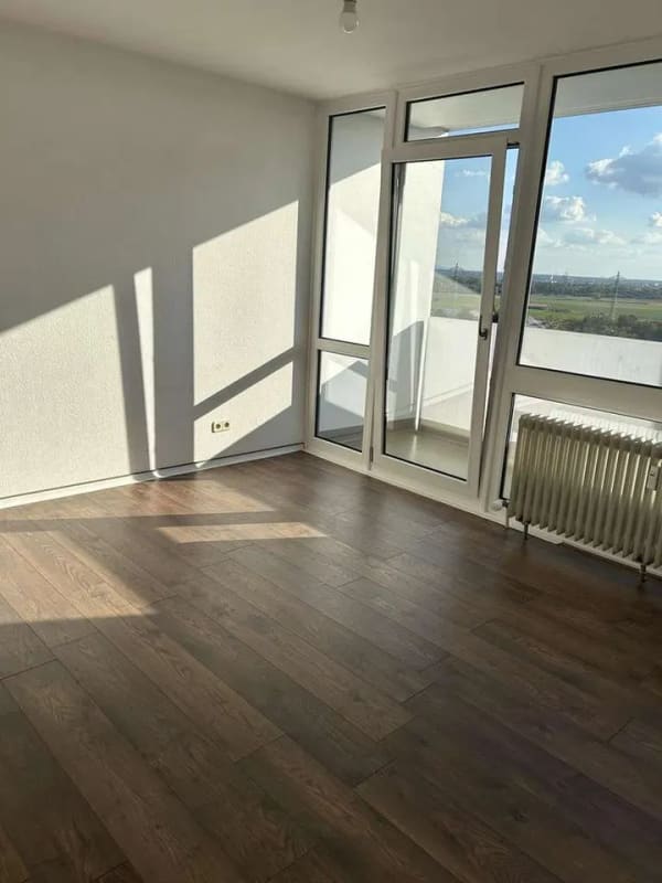 Immobilie in Liederbach - Provisionsfrei, modernisierte 2-Zimmer-Wohnung mit Skylineblick in Liederbach - Bild 2