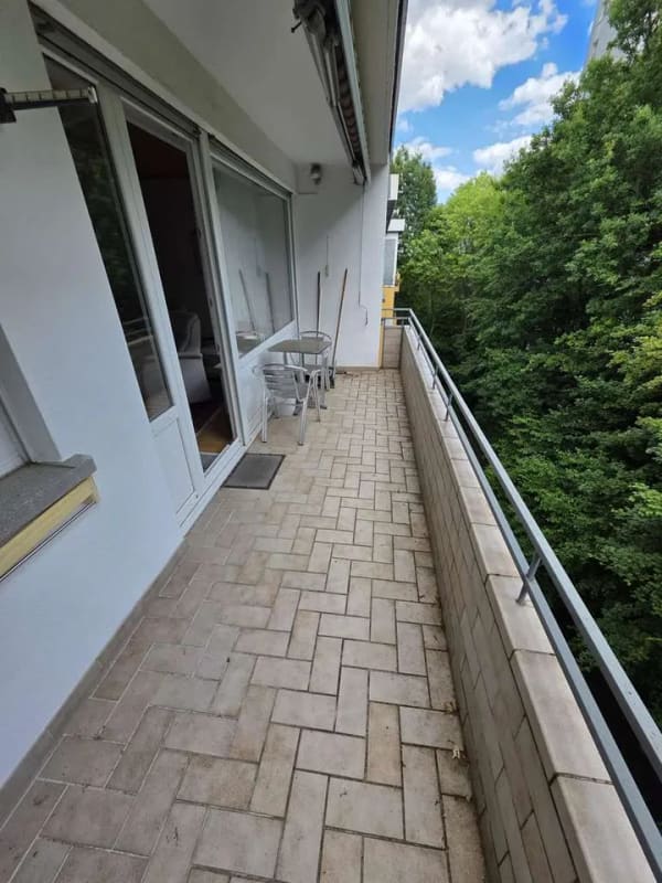 Immobilie in Steinbach - BIETERVERFAHREN: ETW mit guter Raumaufteilung und großem Sonnenbalkon in gepflegter Einheit - Bild 1