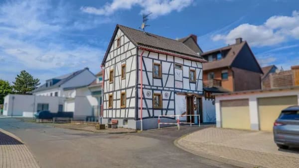 Immobilie in Wachtberg - Charmantes Fachwerkhäuschen mit Potential in Wachtberg‑Adendorf - Bild 0