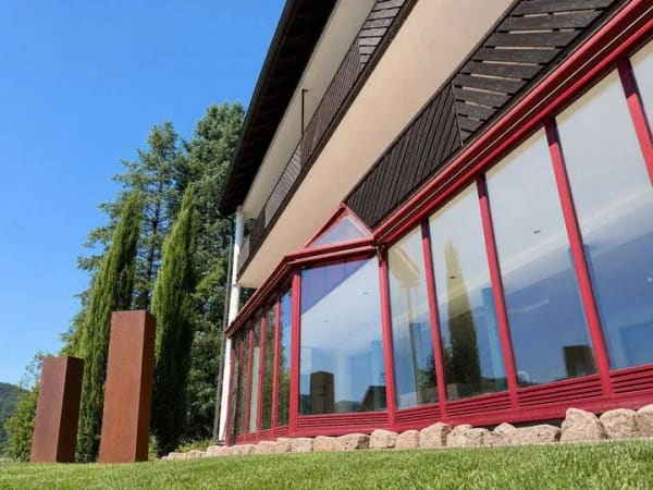 Immobilie in Weilbach - +++ Panoramablick und Wellnessoase am Waldrand – Ihr neues Zuhause der Extraklasse +++ - Bild 3