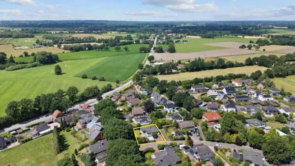 Immobilie in Kayhude - Bungalow auf großem Grundstück mit viel Potenzial - Bild 2