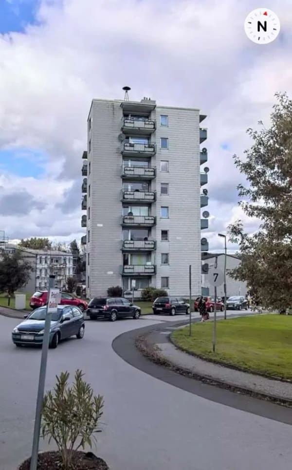 Immobilie in Burscheid - Kapitalanlage mit Weitblick - vermietet 2-Zimmer-Wohnung mit Balkon im 7.OG - Bild 0