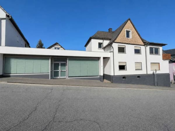Immobilie in Weilmünster - Starkes Investment: 3 Wohnungen + Gewerbe | 4 Einheiten | Modernisierte Heiztechnik - Bild 0