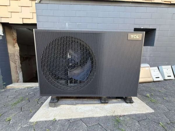 Immobilie in Weilmünster - Starkes Investment: 3 Wohnungen + Gewerbe | 4 Einheiten | Modernisierte Heiztechnik - Bild 2