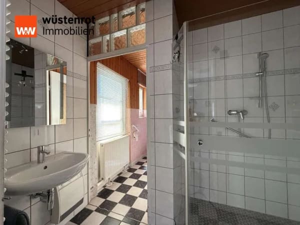 Immobilie in Saarlouis - Einfamilienhaus in Roden – zur Eigennutzung oder als Kapitalanlage - Bild 2
