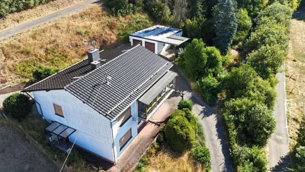Immobilie in Lirstal - Einfamilienwohnhaus in toller Aussichtslage mit einem Gesamtgrundstück von rd. 2.888 m² - Bild 2
