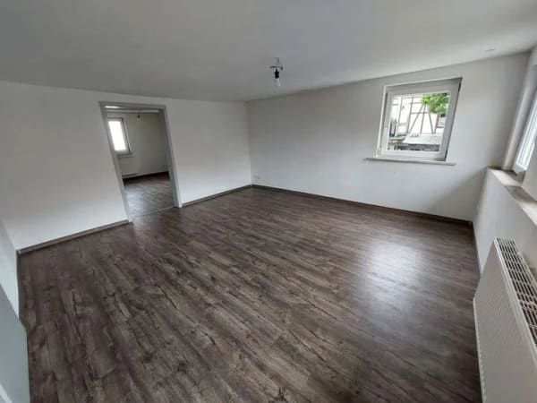 Immobilie in Sonnenbühl - Geräumiges Haus mit 199 m² Wohnfläche - Bild 2