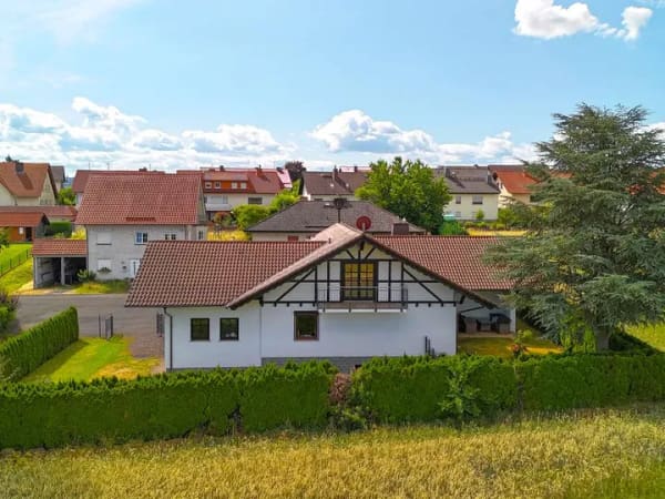 Immobilie in Flieden - Landhaus mit Charakter – großzügiges Wohnen in ruhiger Lage von Flieden - Bild 2