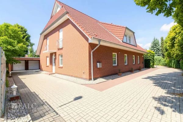 Immobilie in Lübow - +++ Perfekt für zwei Generationen: Großzügiges Wohnhaus nahe Wismar mit Garten, Garage & Keller +++ - Bild 2