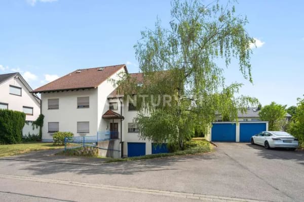 Immobilie in Grenzach-Wyhlen - Investmentchance in Grenzach-Wyhlen: Ruhige 3 Zimmer ETW mit Einzelgarage und großem Südbalkon - Bild 1
