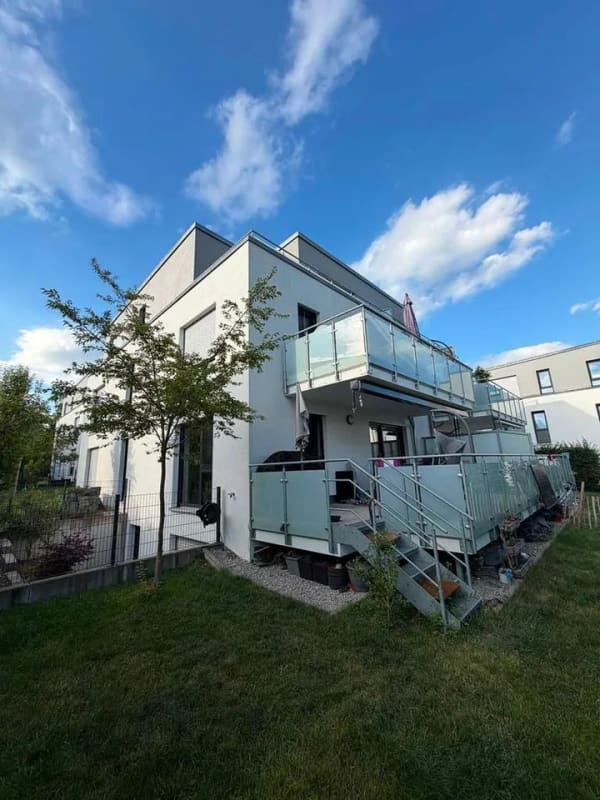 Immobilie in Kupferzell - Moderne 4-Zimmer-Wohnung mit Garten, Terrasse und 2 TG-Stellplätzen in Kupferzell ab sofort zu verka - Bild 1
