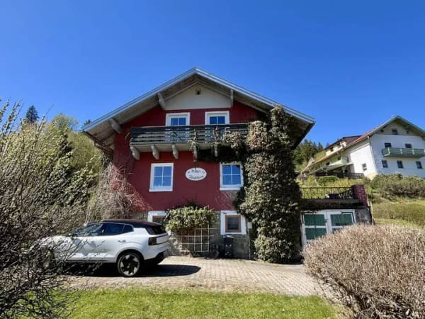 Immobilie in Bayerisch Eisenstein - Viel Platz für den Alltag in diesem Einfamilienhaus in Bayerisch Eisenstein - Bild 0