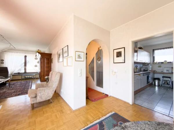 Immobilie in Seligenstadt - Gepflegte 4-Zimmer-Dachgeschosswohnung in ruhiger Feldrandlage von Seligenstadt - Bild 4