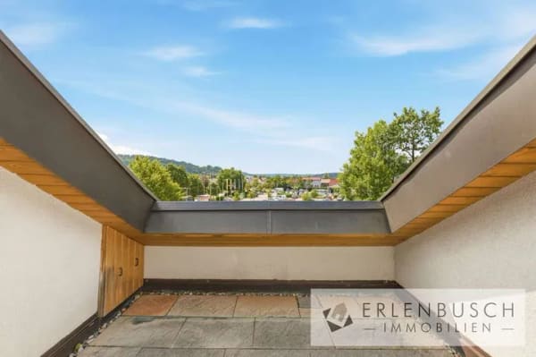 Immobilie in Rudersberg - Helle Dachgeschosswohnung mit Balkon und Einzelgarage - Bild 3