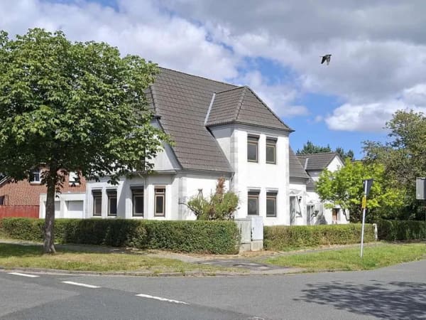 Immobilie in Wilhelmshaven - Ihr neues Zuhause mit Geschichte, Charakter und Ausbaureserve in ruhiger Lage, Nähe Klinikum! - Bild 0