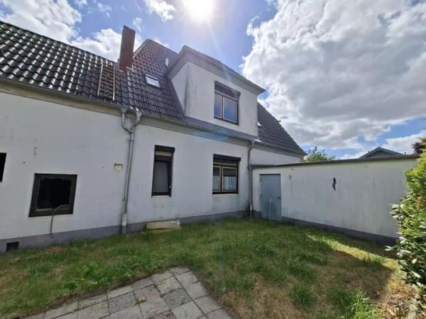 Immobilie in Wilhelmshaven - Ihr neues Zuhause mit Geschichte, Charakter und Ausbaureserve in ruhiger Lage, Nähe Klinikum! - Bild 3