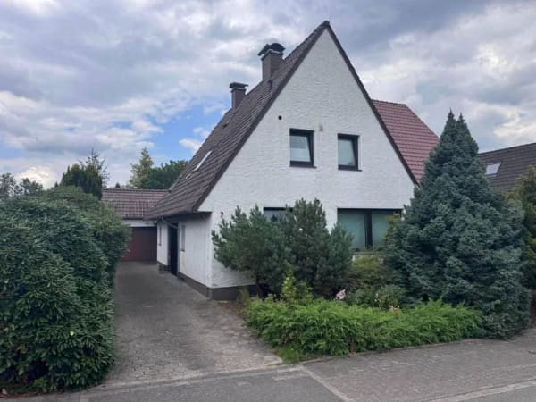 Immobilie in Blomberg - Zweifamilienhaus in bester Wohnlage mit Garten und Garage in Blomberg - Bild 2