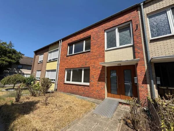 Immobilie in Kevelaer - Modernisierungsbedürftiges Reihenmittelhaus, ggf. 2-Fam.-Haus - Bild 1