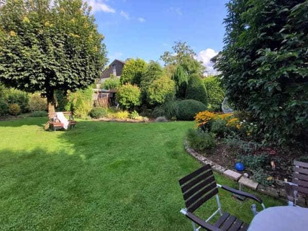 Immobilie in Messel - PREISSENKUNG! Wunderschöner Bungalow mit ELW und traumhaftem Garten! - Bild 2
