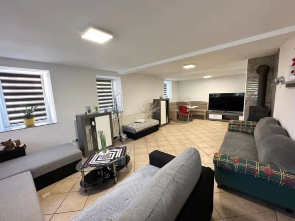 Immobilie in Gößweinstein - Großzügiges Ein- oder Mehrfamilienhaus in idyllischer und absolut ruhiger Lage - Bild 4