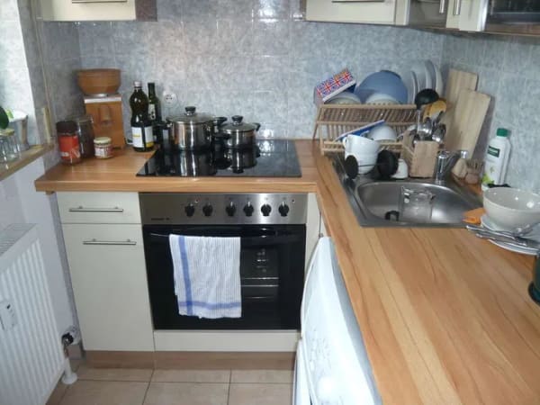 Immobilie in Heilbronn - Alles da-helles TL-Bad-Küche mit EBK-Balkon-Autoabstellplatz-Feldrandlage - Bild 1