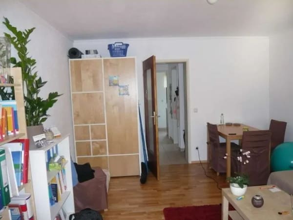 Immobilie in Heilbronn - Alles da-helles TL-Bad-Küche mit EBK-Balkon-Autoabstellplatz-Feldrandlage - Bild 4