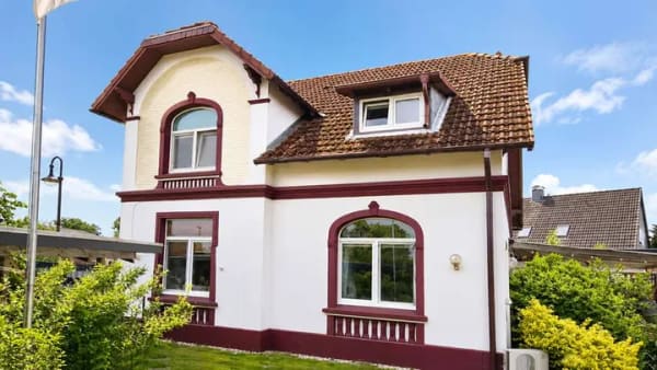 Immobilie in Barsbüttel - Altbauvilla mit Stil und Charme - ideal als Einfamilien- oder 2-Generationenhaus  - Bild 0