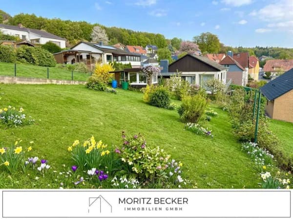 Immobilie in Salzhemmendorf - Großzügiges Einfamilienhaus mit Wintergarten und 815 m² Grundstück in ruhiger Lage - Bild 2